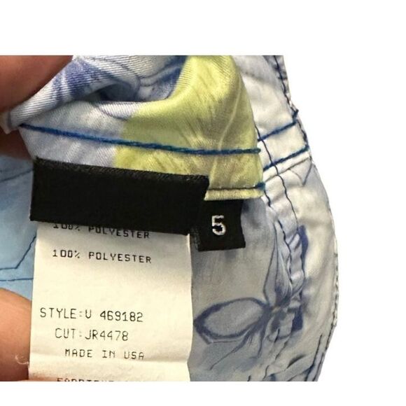 Roxy‎ Floral Shorts - Picture 5 of 5